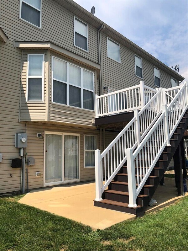 Building Photo - 6849 Hampshire Ct