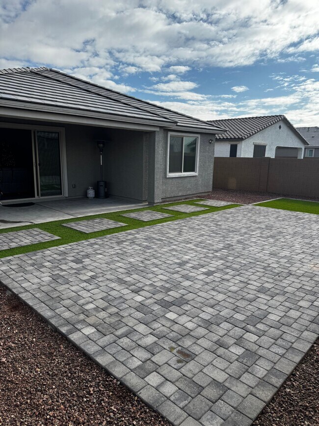 Foto del edificio - 814 S 109th Ave