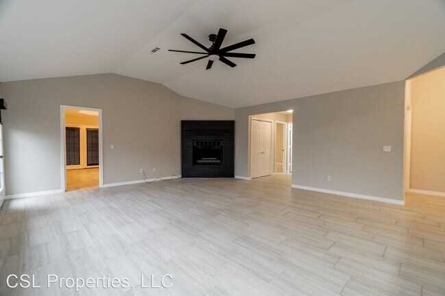 Foto del edificio - 3 br, 2 bath House - 1800B Main Dr