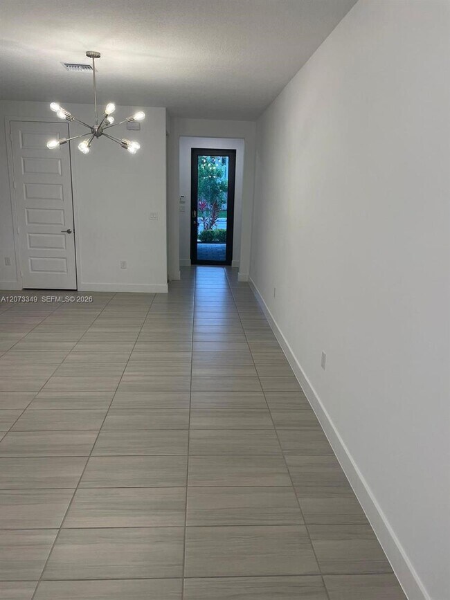 Foto del edificio - 10445 NW 81st Terrace