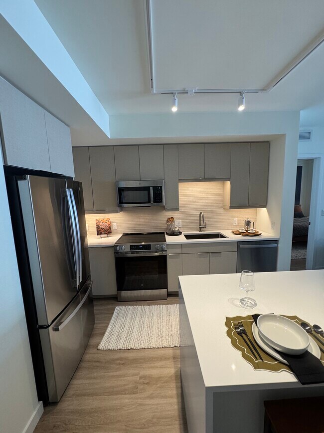 Foto del edificio - 144 NW 32nd St