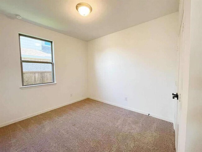 Building Photo - 2205 Grassland Ave