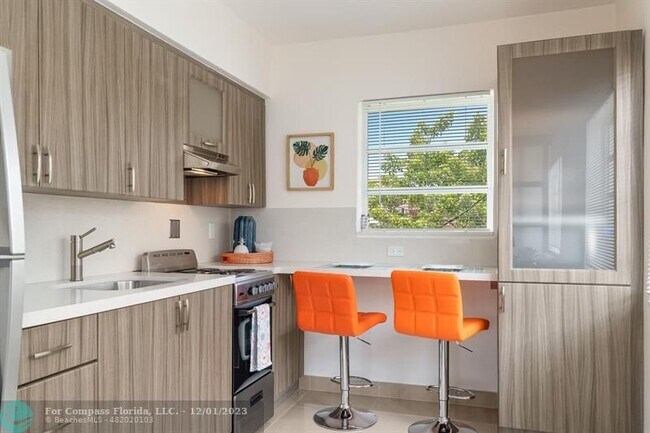 Foto del edificio - 620 NE 2nd Ct