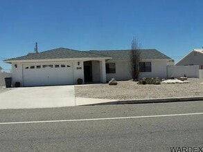 Building Photo - 2934 Kiowa Blvd S