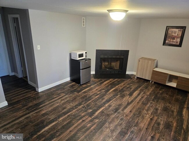 Foto del edificio - 5922 Annaberg Pl