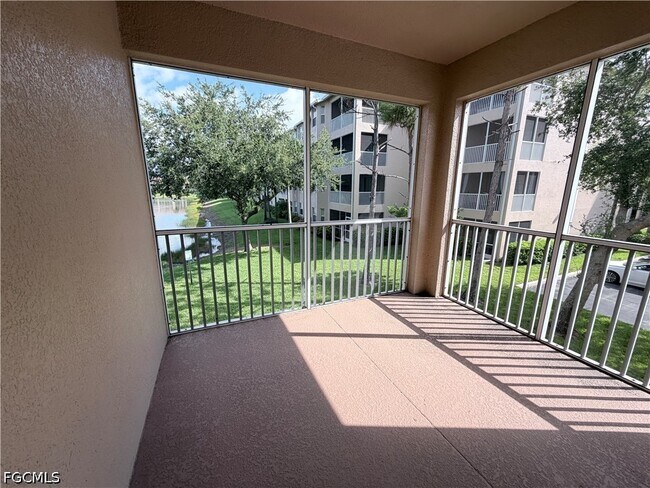 Foto del edificio - 8450 Kingbird Loop
