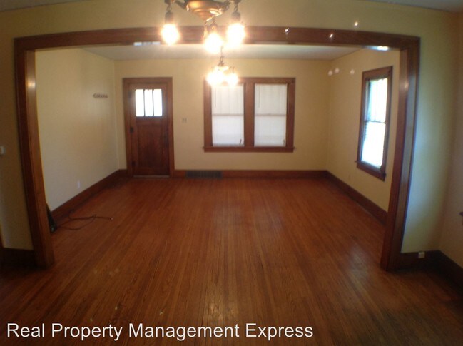 Foto del edificio - 415 E 13th St