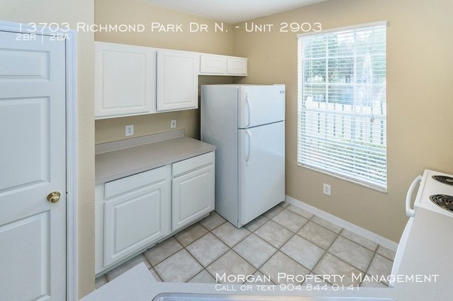 Building Photo - 13703 Richmond Park Dr N
