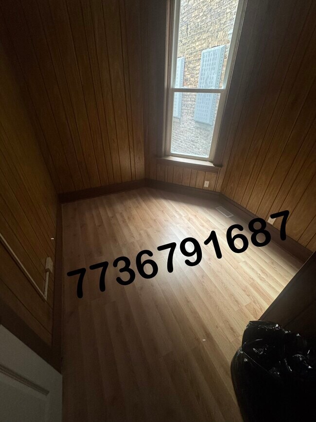 Building Photo - 5424 S Honore St