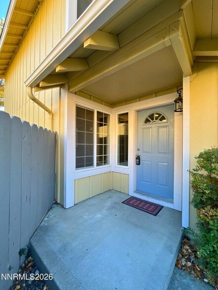 Foto del edificio - 2624 Alpine Creek Rd