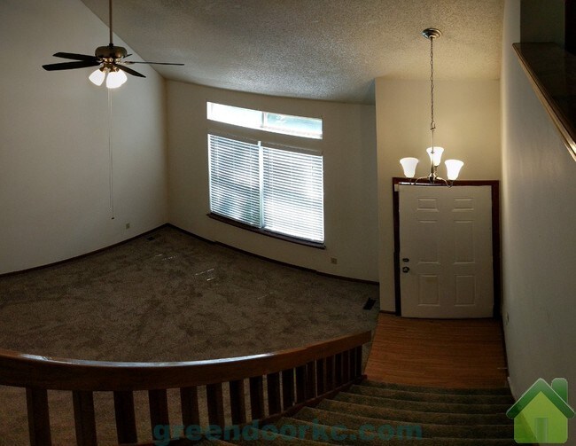 Building Photo - 532 Kenneth Ln