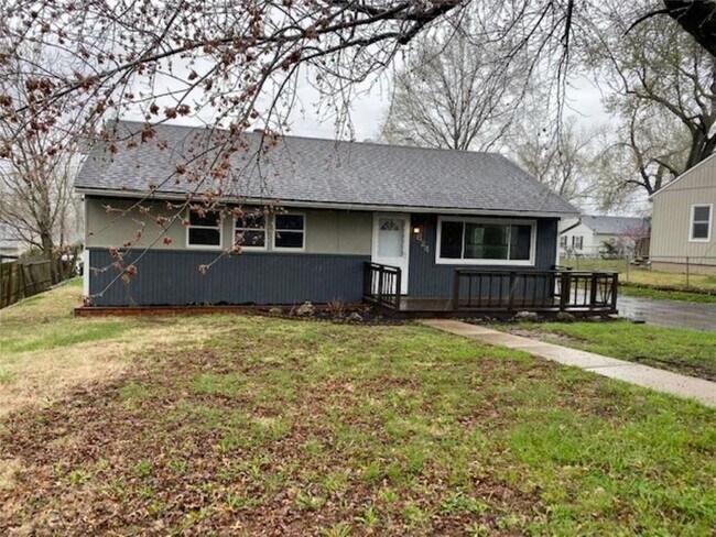Building Photo - 4 Bedroom JUST FINISHED REHAB in KCK