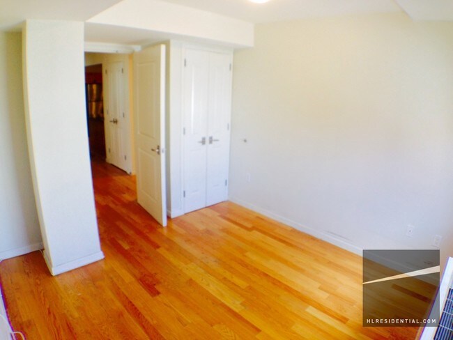 Foto del edificio - 3110 23rd St