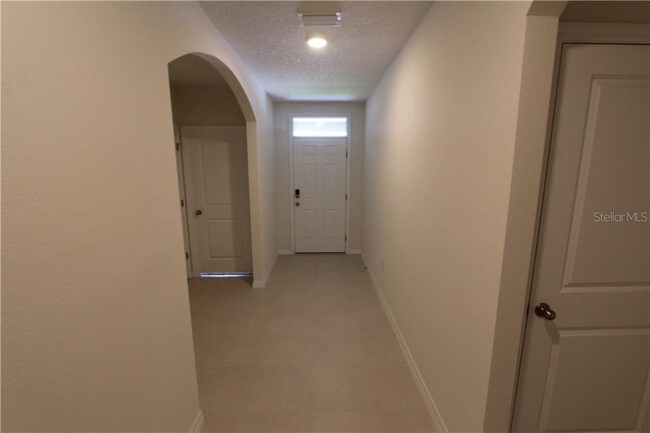 Foto del edificio - 9799 Pepper Tree Pl