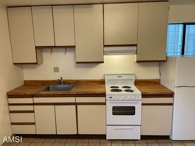 Building Photo - 1 br, 1 bath House - 112 Cervantes Blvd