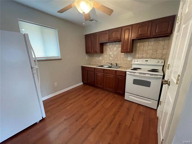 Building Photo - 6164 Roseglyn Ln