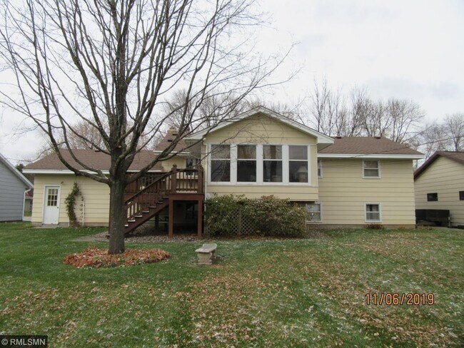 Building Photo - 1227 Prairie St