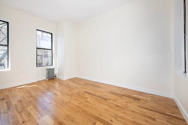 Foto del edificio - 679 Grandview Ave