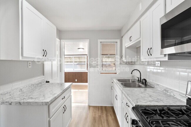 Building Photo - 8118 Blanchard Dr