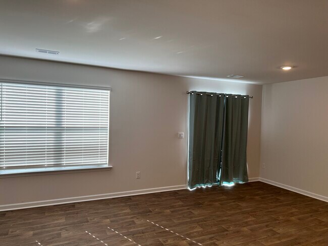 Building Photo - 1411 S Cardiff Trl