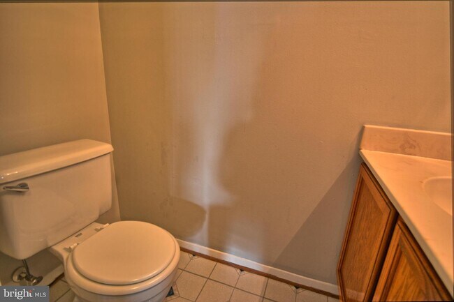 Foto del edificio - 328 Rambling Ridge Ct