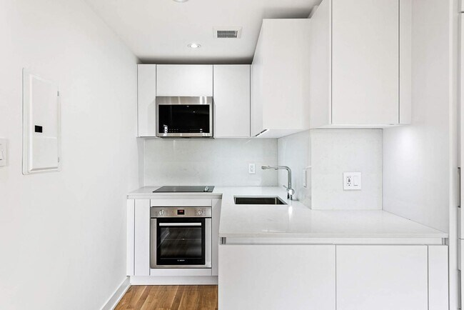 Photo du bâtiment - 327 Chisholm Ave