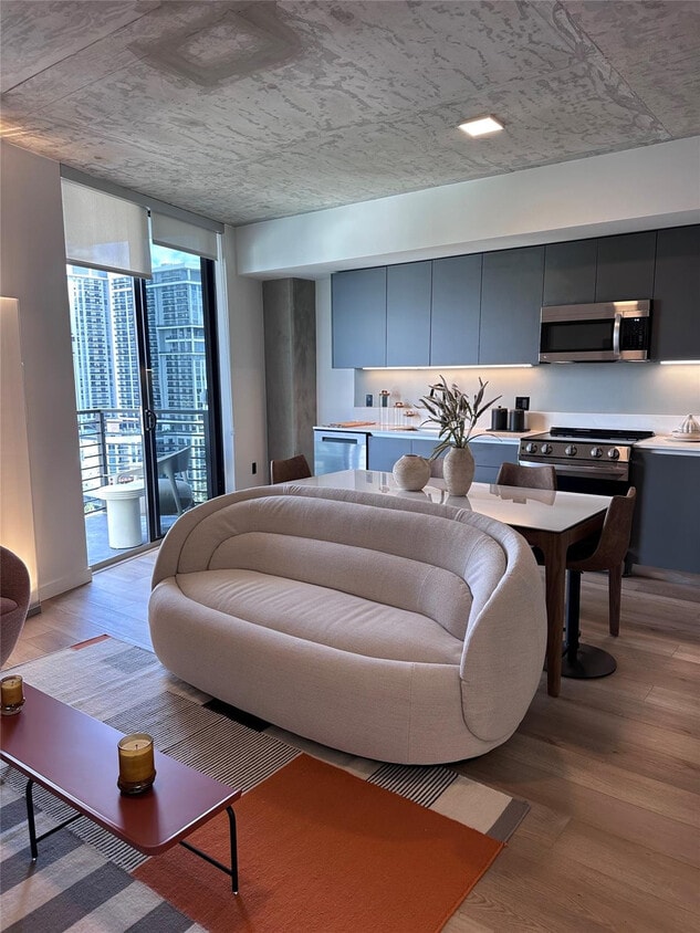 Primary Photo - 307 SW 5th St