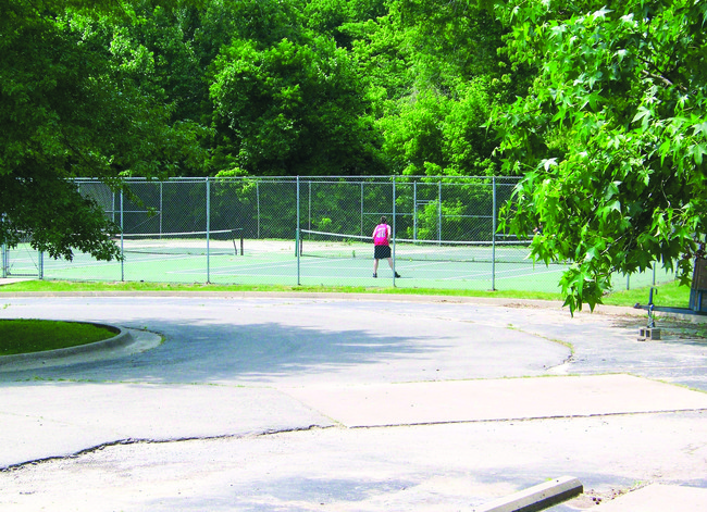 Building Photo - Ashland Manor Apartments & Townhouses