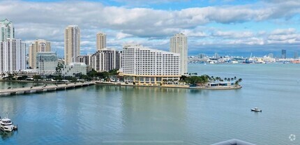 Building Photo - 1155 Brickell Bay Dr