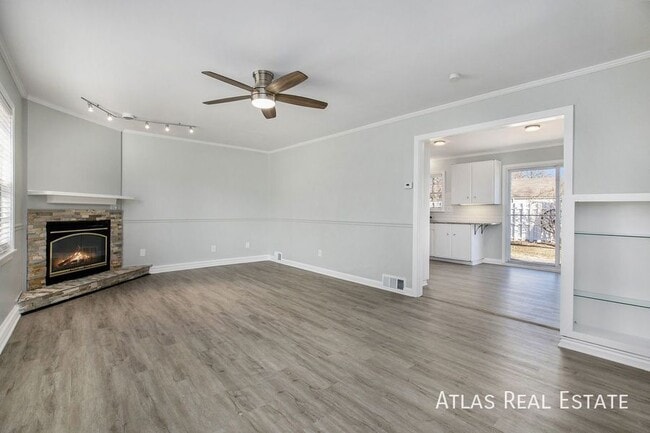 Building Photo - 7543 Booth Dr
