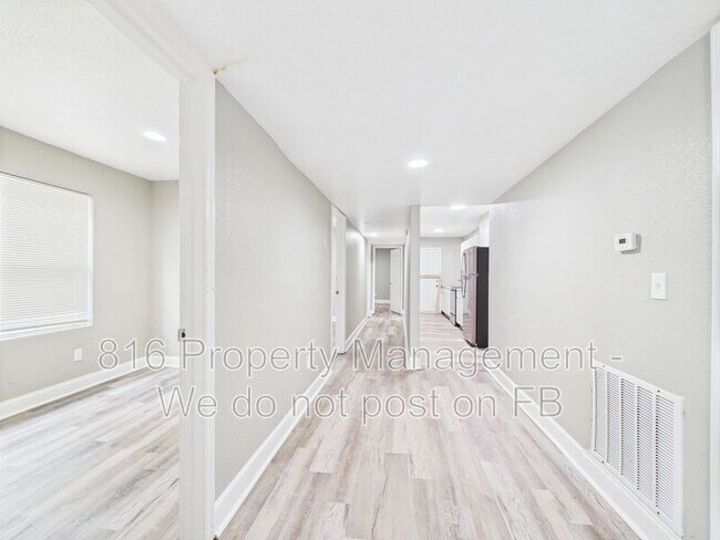 Foto del edificio - 3331-3333 Indiana Ave