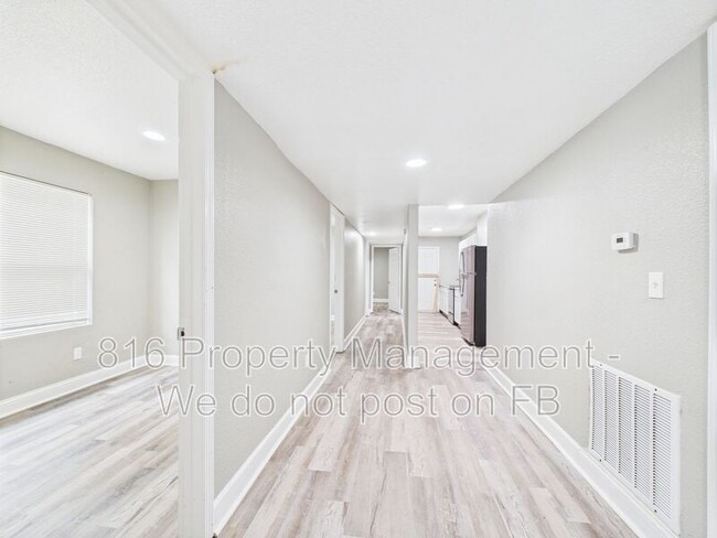 Building Photo - 3331-3333 Indiana Ave