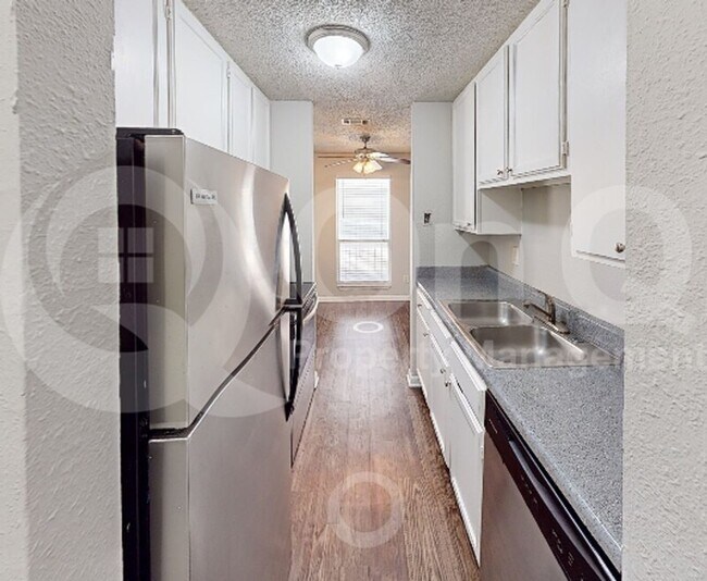 Foto del edificio - 4502 Gaston Ave