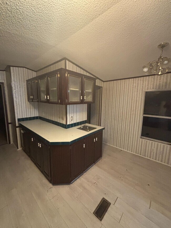 Foto del edificio - 407 Delwood Ln