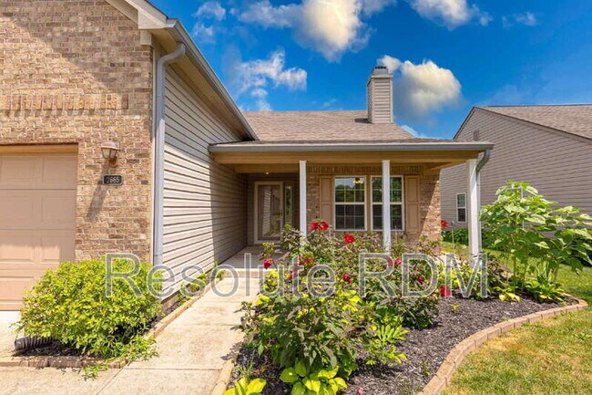 Building Photo - 2665 Foxbriar Pl
