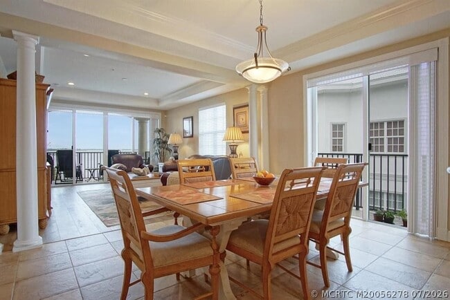 Building Photo - 3736 NE Indian River Dr
