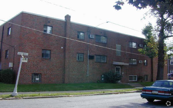 Primary Photo - 4318-4320 Princeton Ave