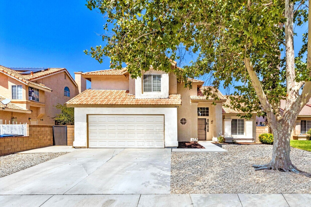 Foto principal - 771 E Avenue K7