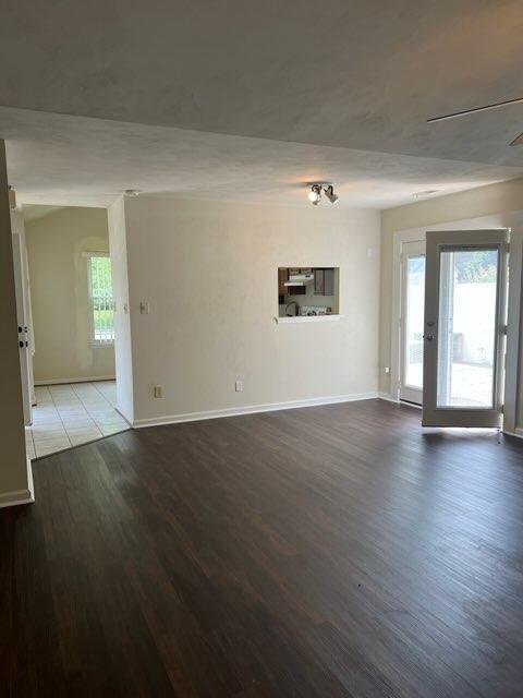 Building Photo - 107 Bridle Ln