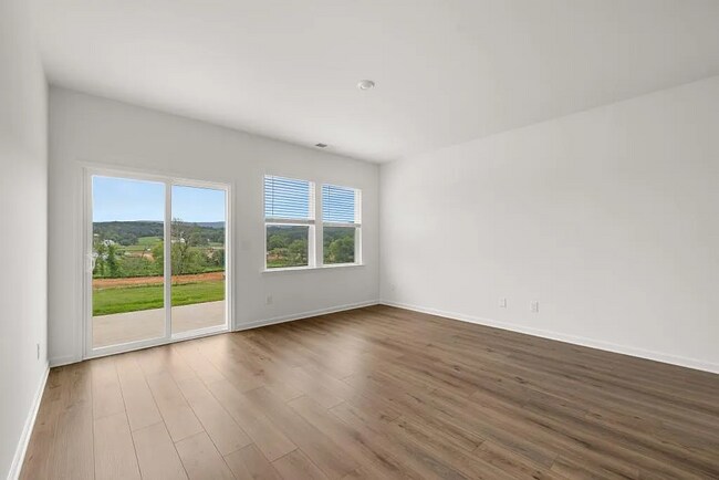 Building Photo - 81 Saddlebred Wy