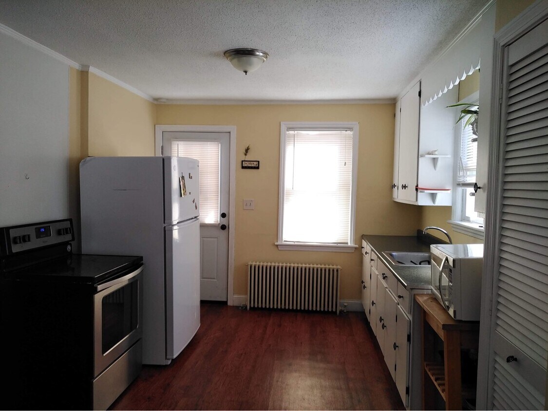 Kitchen - 5 Pomeroy Pl