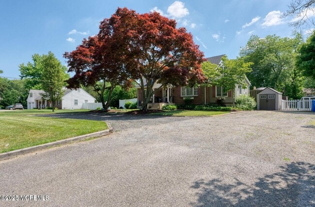 Building Photo - 1597 N Bay Ave