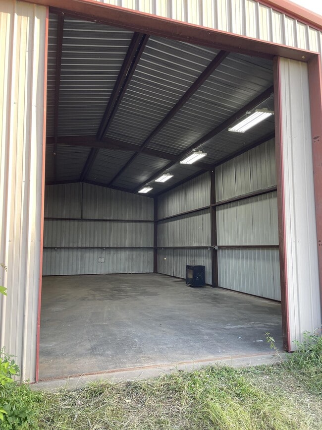 Foto del edificio - 2313 Vineyard Creek Rd