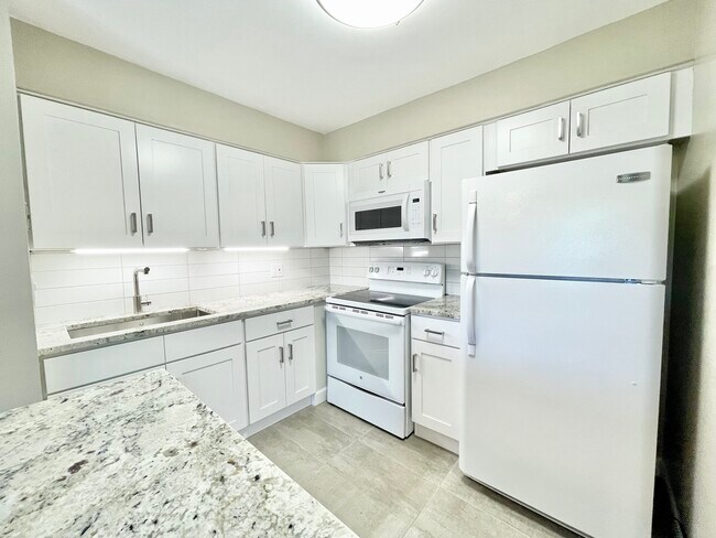 Foto del edificio - 830 Waterview Cir