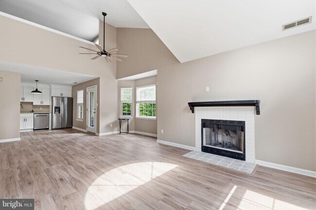 Foto del edificio - 2104 Brookhaven Dr