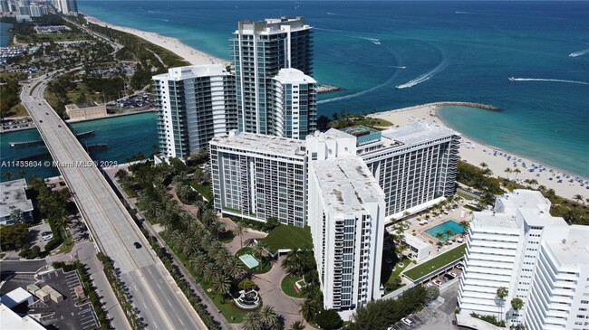 Foto del edificio - 10275 Collins Ave