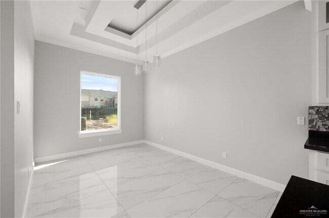 Foto del edificio - 12 Imperial Oak Dr
