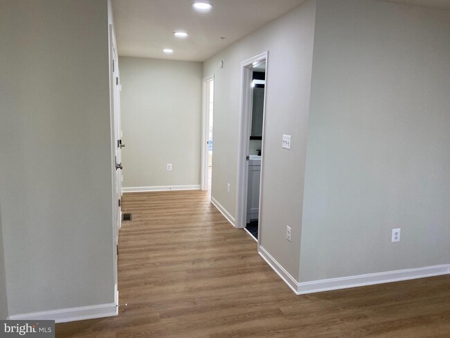 Foto del edificio - 1729 Guilford Ave