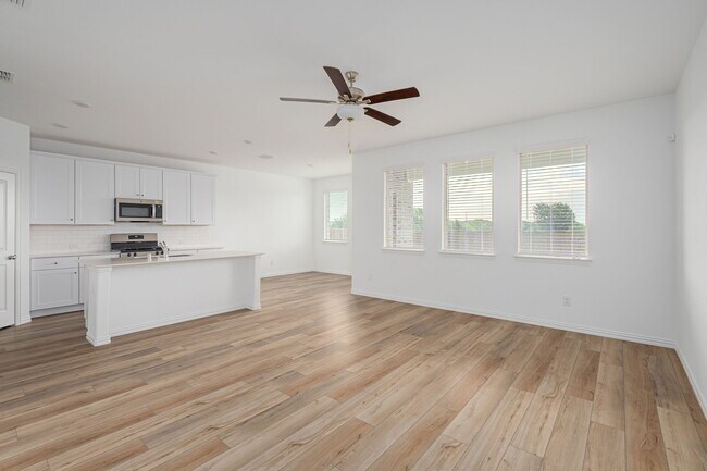 Building Photo - 4025 Kaufman Ct