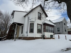 Building Photo - 1206 Pringle Ave